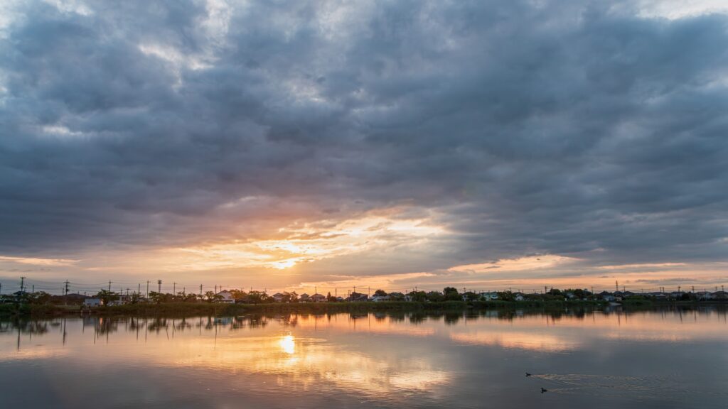 夕暮れの伊佐沼